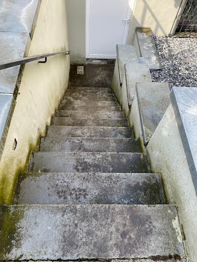 Bodendesign-SD GmbH | Steinteppich für Boden und Treppe & Betonoptik — Kundenfoto