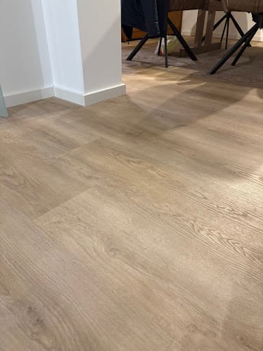 Baleo Boden und Fliesen GmbH | Parkett Vinyl PVC Fugenlos Mikrozement | Bodenleger Mannheim & Heidelberg Umgebung — Kundenfoto